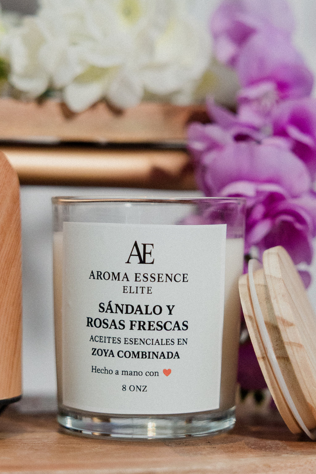Vela Aromática Sándalo y Rosas Frescas – 8 oz